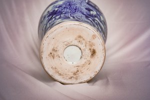 青花山水人物纹梅瓶