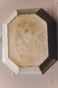 青花山水人物纹八角盘