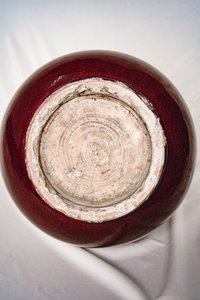 红釉象耳牛头尊